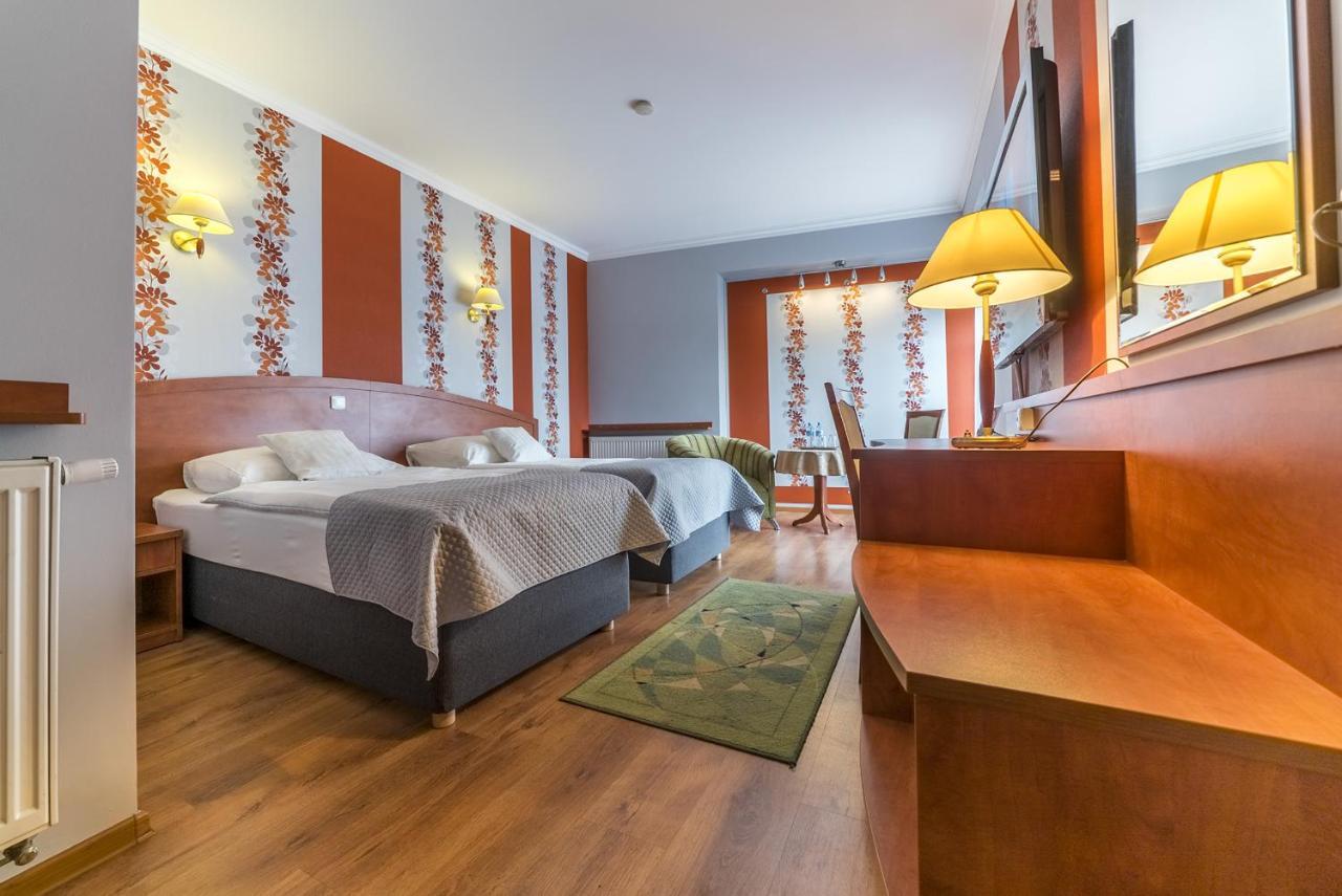 Hotel Doris 奥博尔尼基 外观 照片