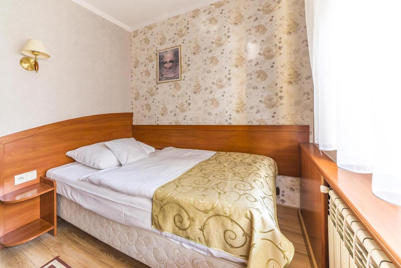 Hotel Doris 奥博尔尼基 外观 照片