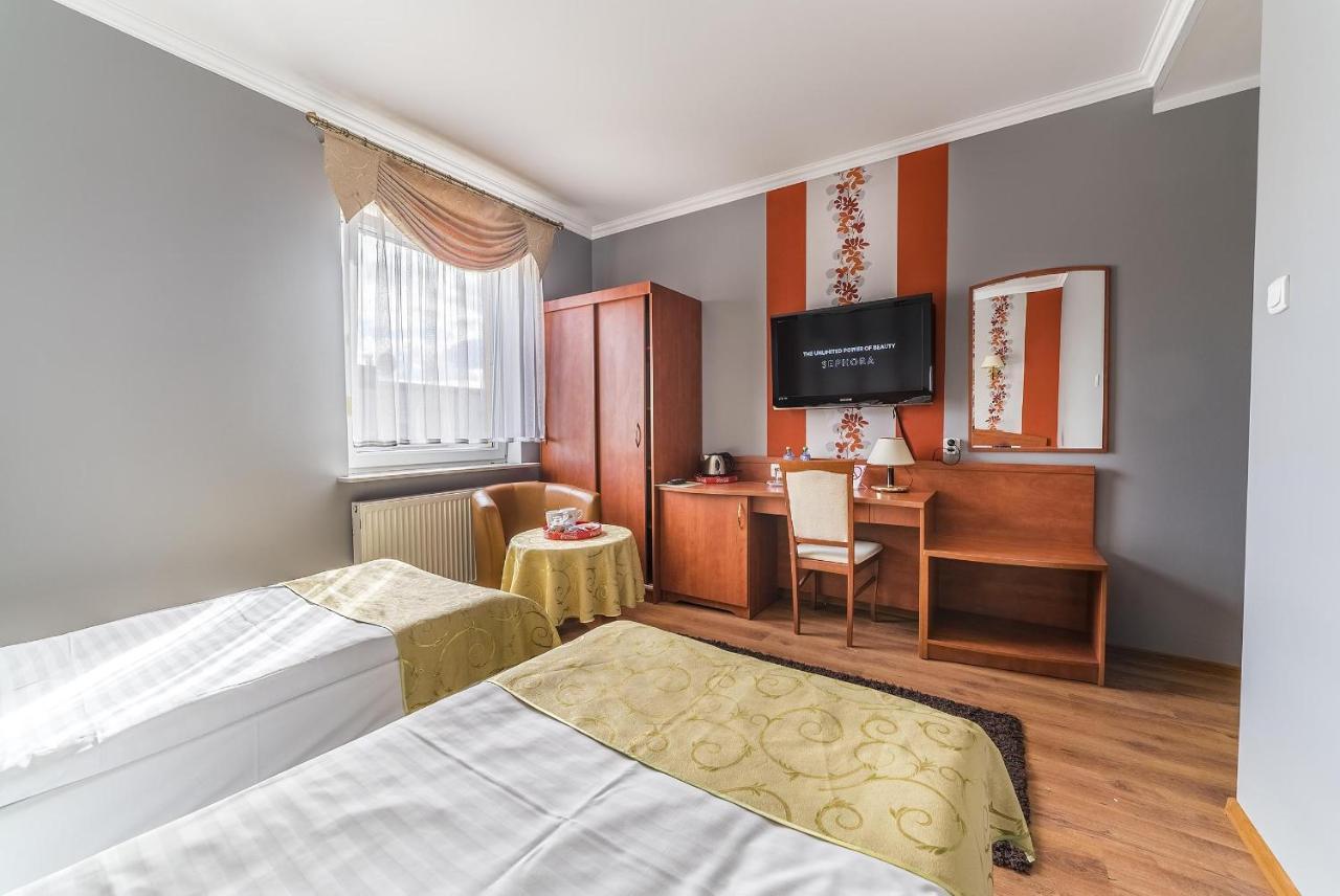Hotel Doris 奥博尔尼基 外观 照片